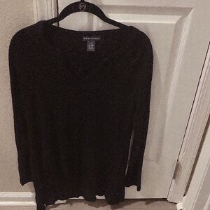 Chelsea & Theodore Black Long Sleeve Top